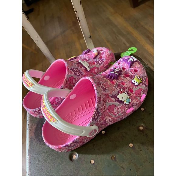 CROCS Hello Kitty Special Edition Clogs - Picture 4 of 13
